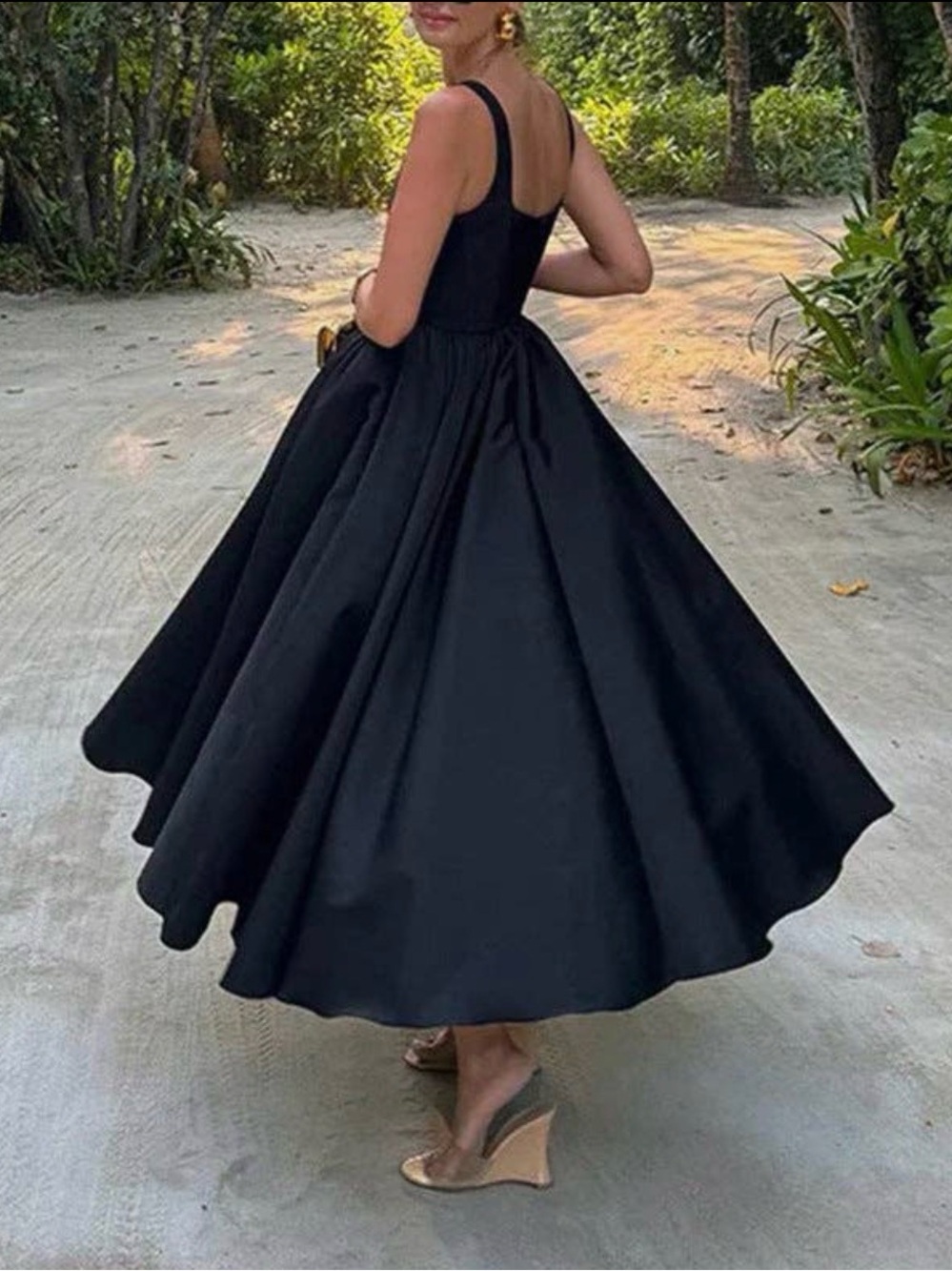 Elegant Black Midi Dress with Square Neck - Picture 2 of 3